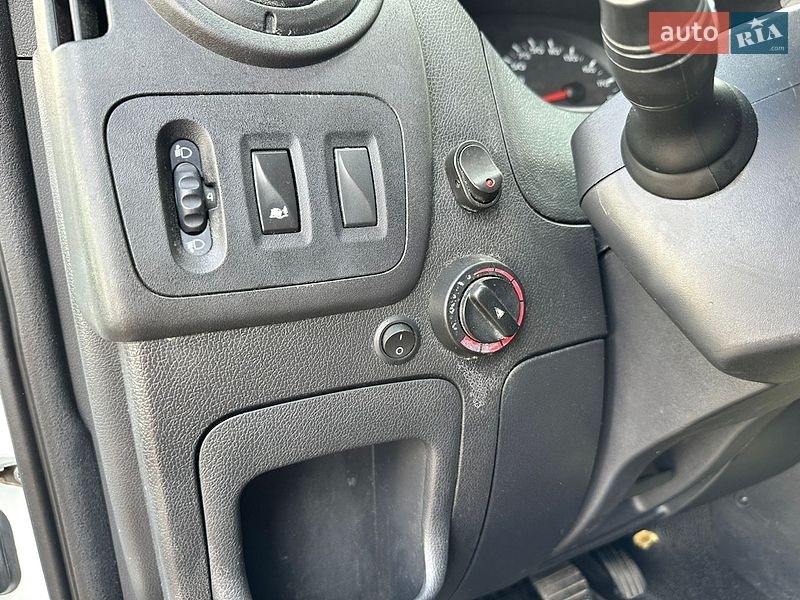 Эвакуатор Renault Master 2015 в Ковеле