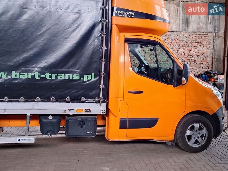 Тентованый Renault Master 2017 в Ужгороде