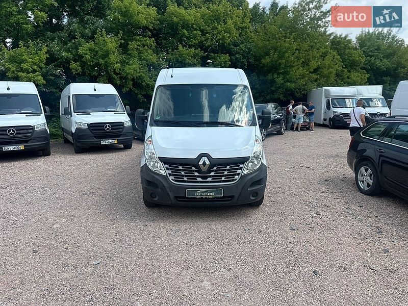 Вантажний фургон Renault Master 2018 в Рівному