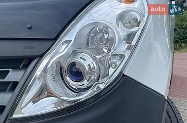 Грузовой фургон Renault Master 2016 в Липовце