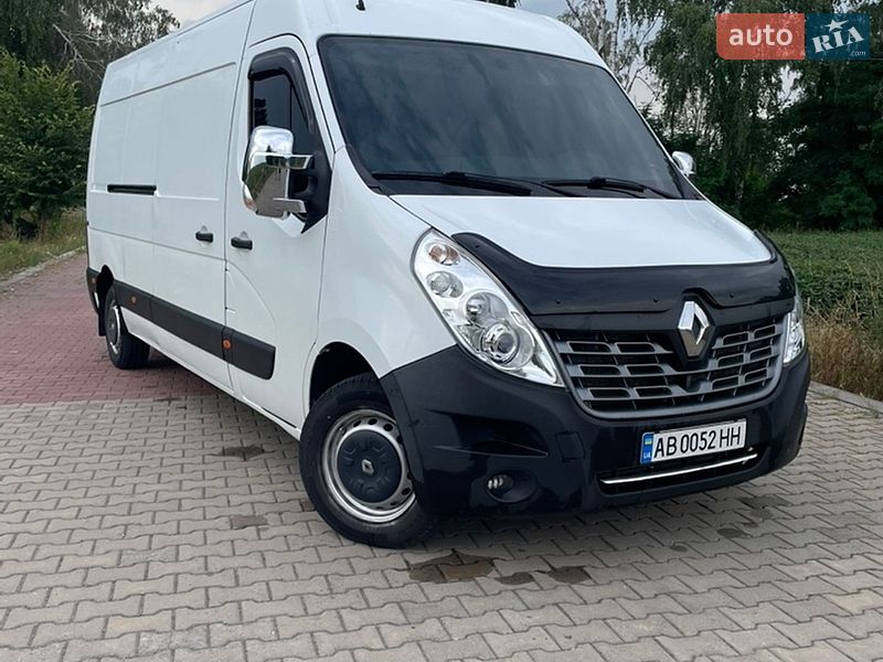 Грузовой фургон Renault Master 2016 в Липовце