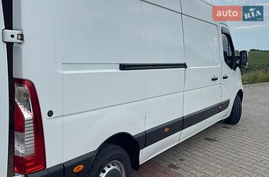 Грузовой фургон Renault Master 2016 в Липовце