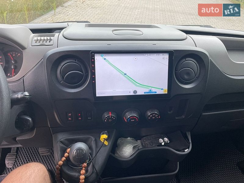 Грузовой фургон Renault Master 2016 в Липовце