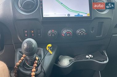 Грузовой фургон Renault Master 2016 в Липовце