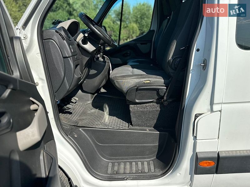 Грузовой фургон Renault Master 2012 в Камне-Каширском