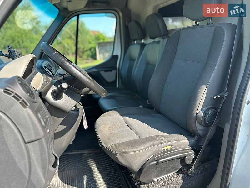 Грузовой фургон Renault Master 2012 в Камне-Каширском