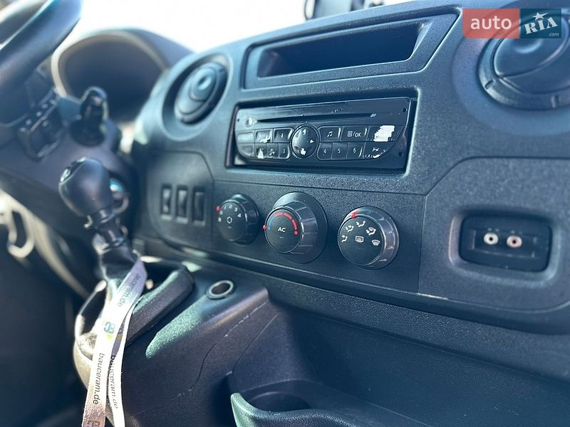Грузовой фургон Renault Master 2012 в Камне-Каширском