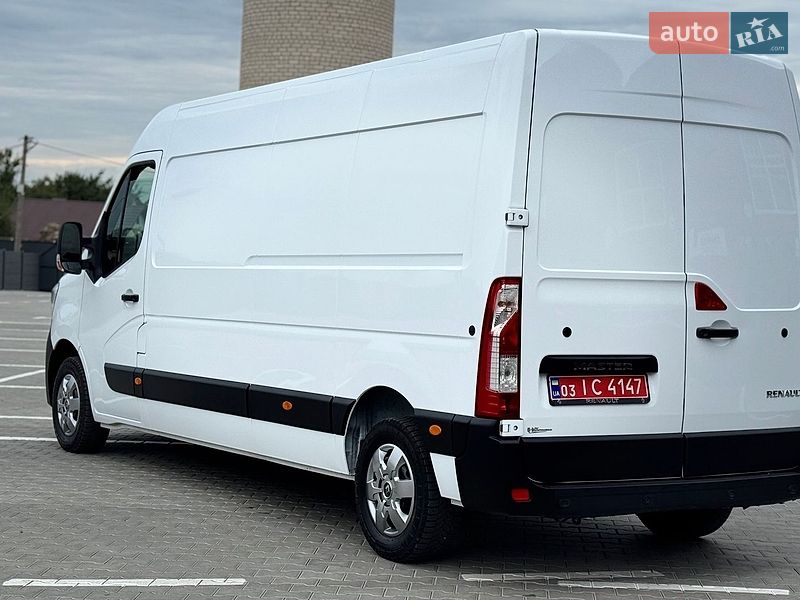 Вантажний фургон Renault Master 2023 в Дубні