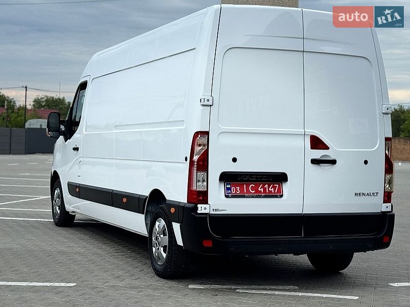 Вантажний фургон Renault Master 2023 в Дубні