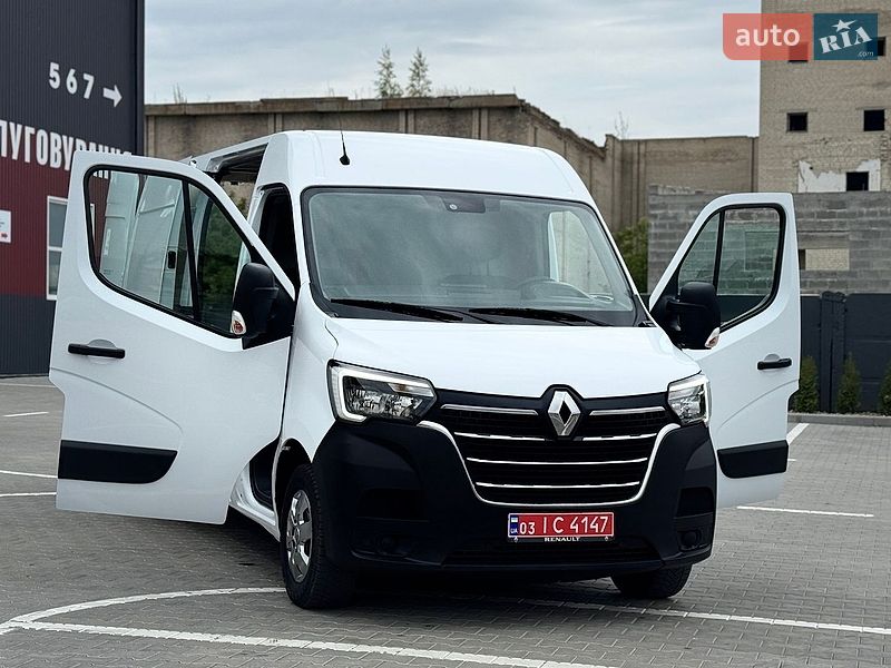 Вантажний фургон Renault Master 2023 в Дубні