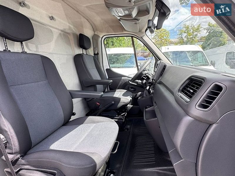 Грузовой фургон Renault Master 2023 в Киеве