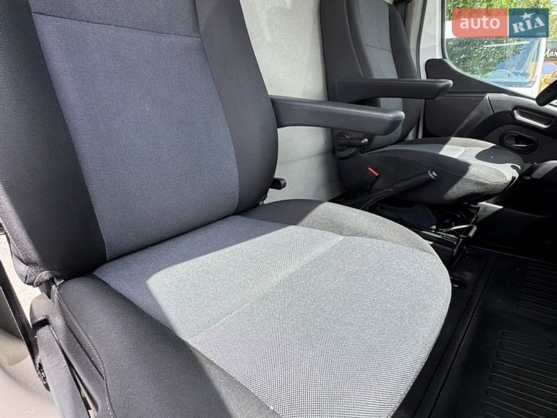 Грузовой фургон Renault Master 2023 в Киеве
