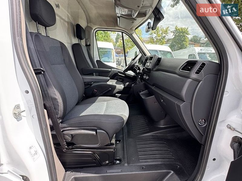 Грузовой фургон Renault Master 2023 в Киеве