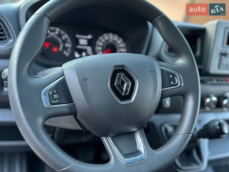 Вантажний фургон Renault Master 2022 в Калуші