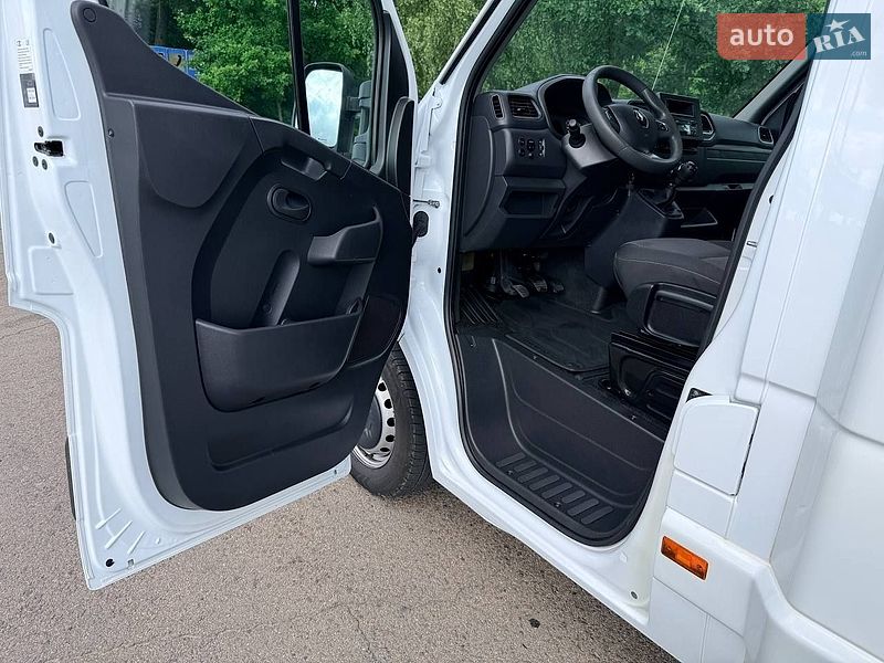 Грузовой фургон Renault Master 2023 в Киеве
