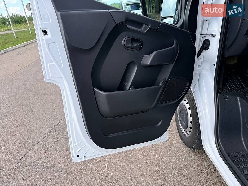 Грузовой фургон Renault Master 2023 в Киеве