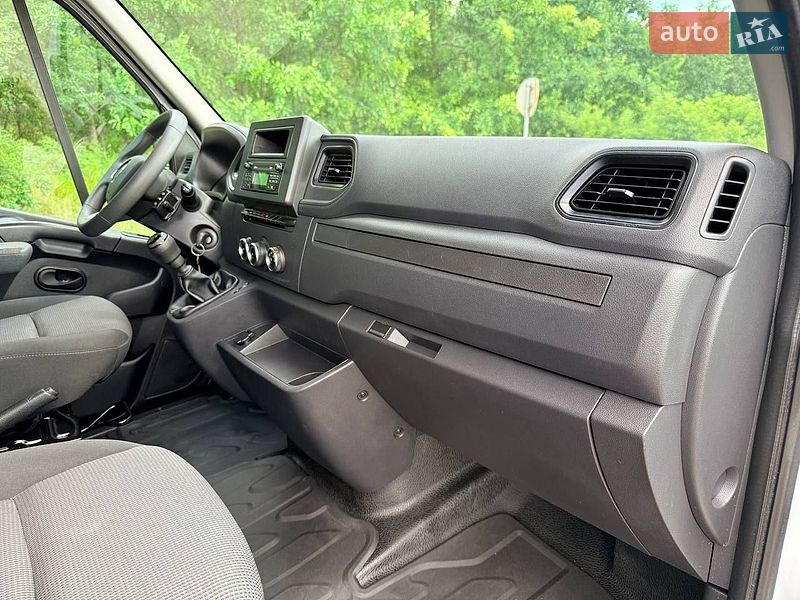 Грузовой фургон Renault Master 2023 в Киеве