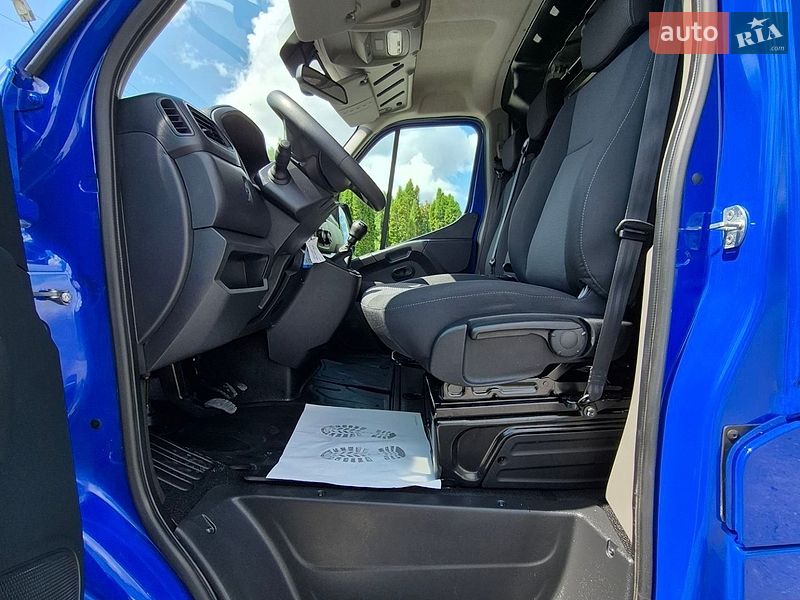 Вантажний фургон Renault Master 2022 в Дубні