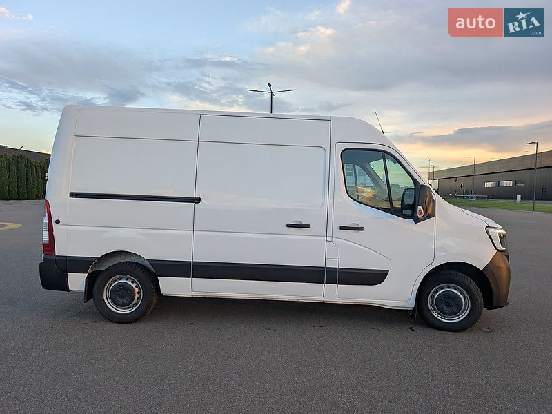 Грузовой фургон Renault Master 2022 в Киеве