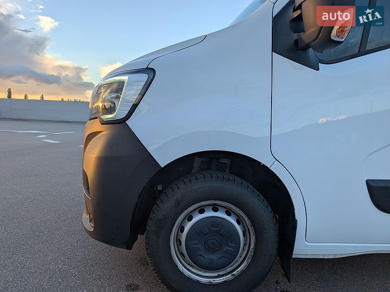 Грузовой фургон Renault Master 2022 в Киеве