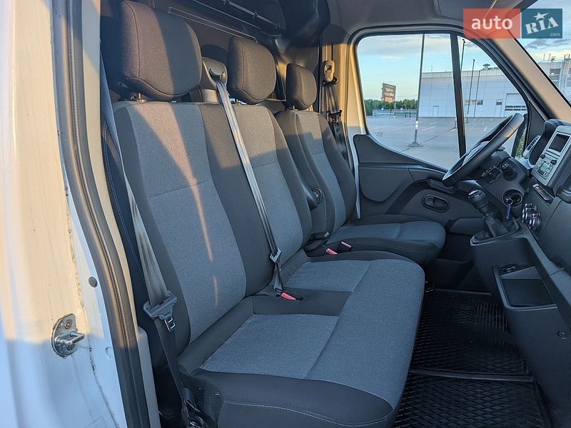 Грузовой фургон Renault Master 2022 в Киеве