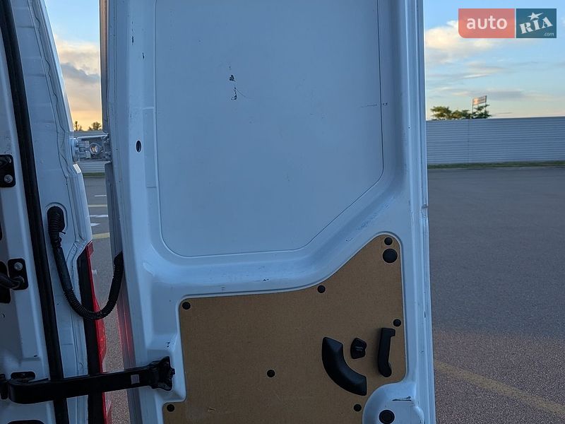 Грузовой фургон Renault Master 2022 в Киеве
