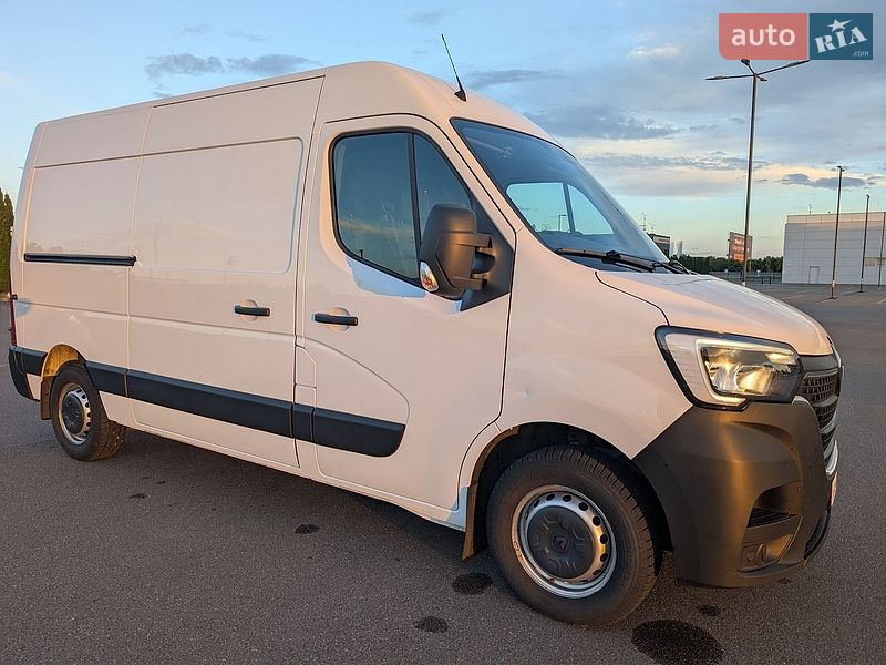 Грузовой фургон Renault Master 2022 в Киеве