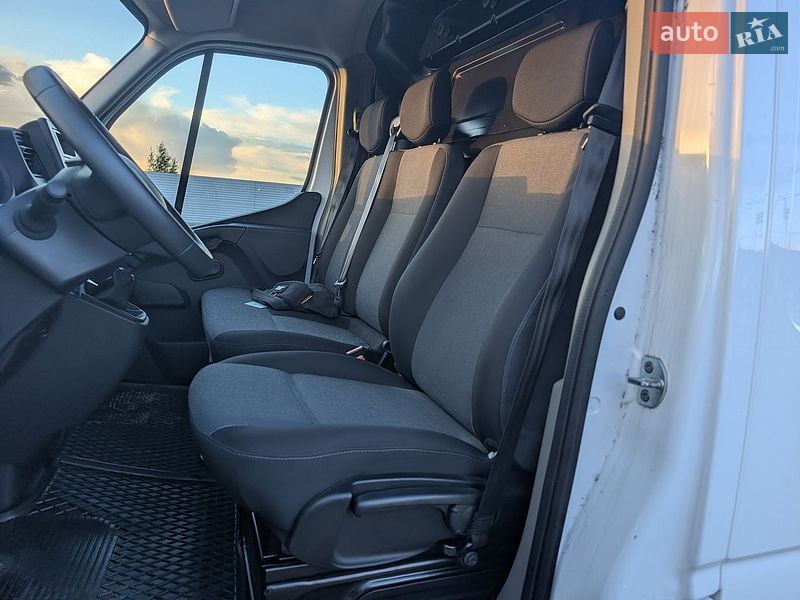 Грузовой фургон Renault Master 2022 в Киеве