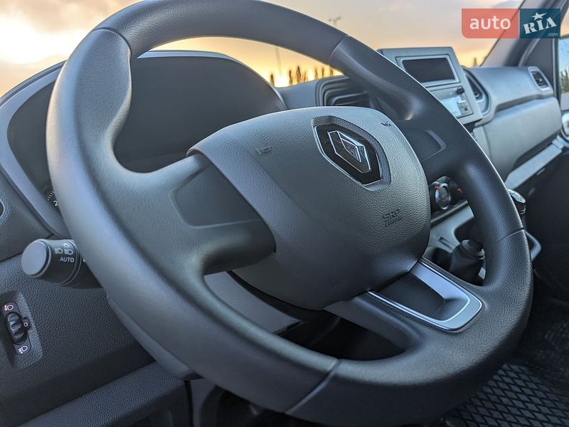 Грузовой фургон Renault Master 2022 в Киеве