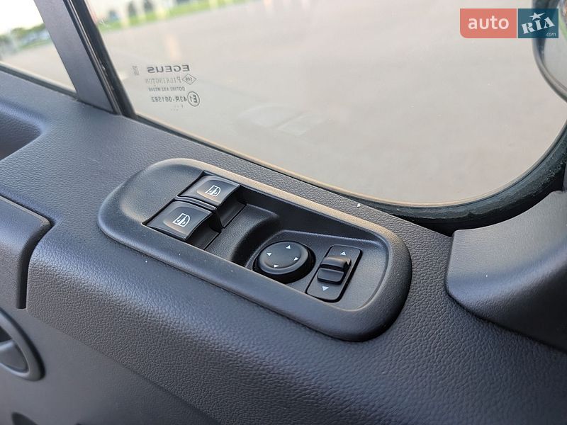Грузовой фургон Renault Master 2022 в Киеве