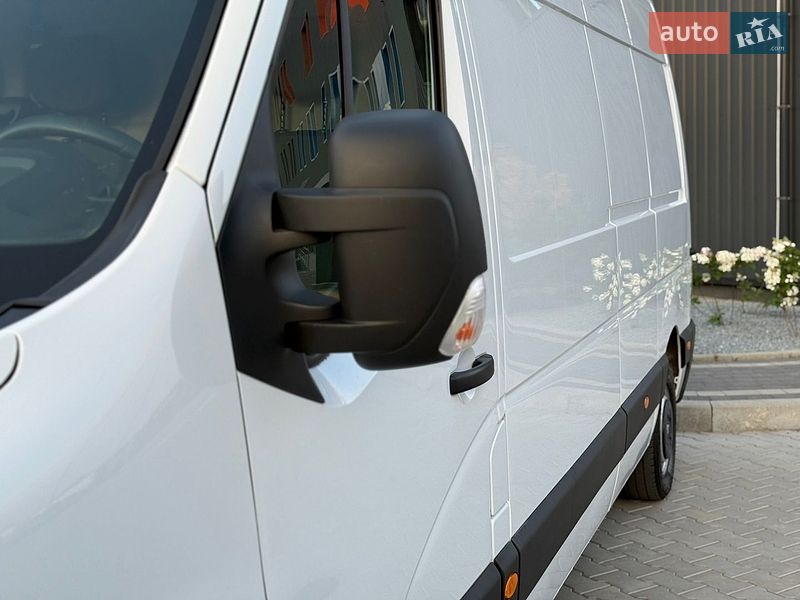 Вантажний фургон Renault Master 2020 в Дубні