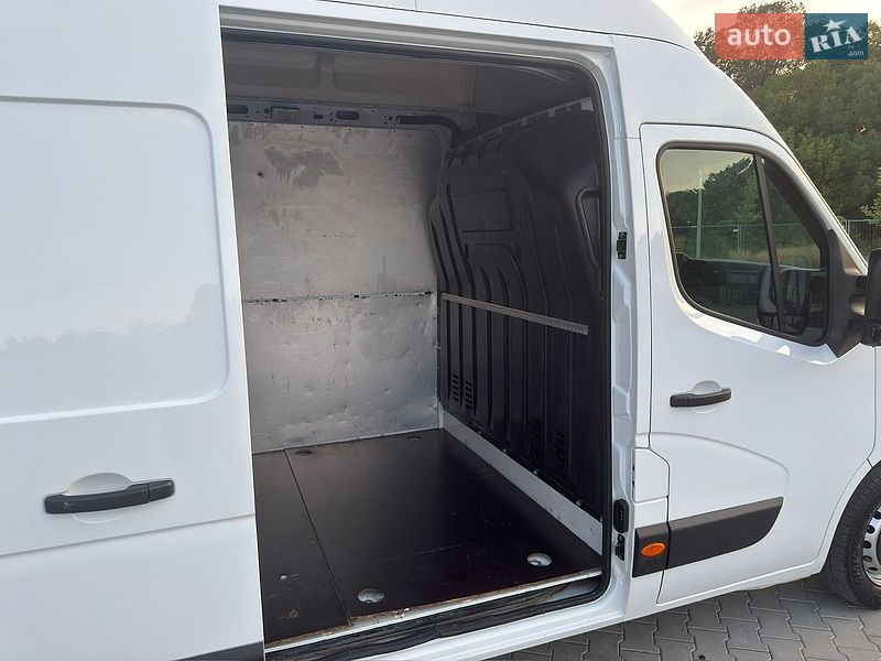 Вантажний фургон Renault Master 2020 в Дубні