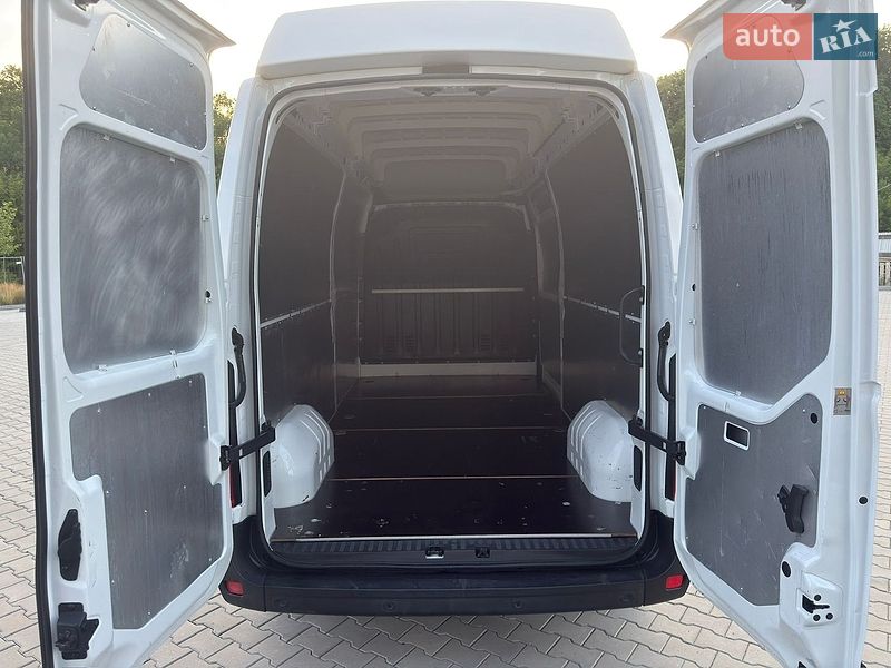 Вантажний фургон Renault Master 2020 в Дубні
