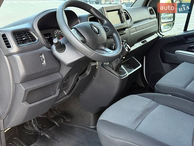 Вантажний фургон Renault Master 2020 в Дубні