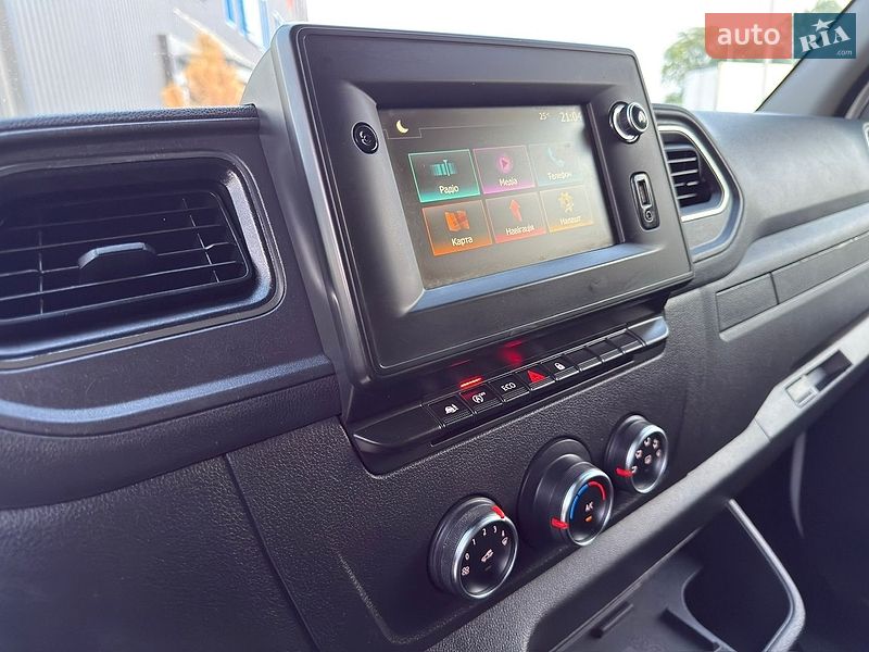 Вантажний фургон Renault Master 2020 в Дубні