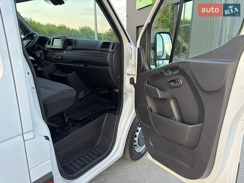 Вантажний фургон Renault Master 2020 в Дубні