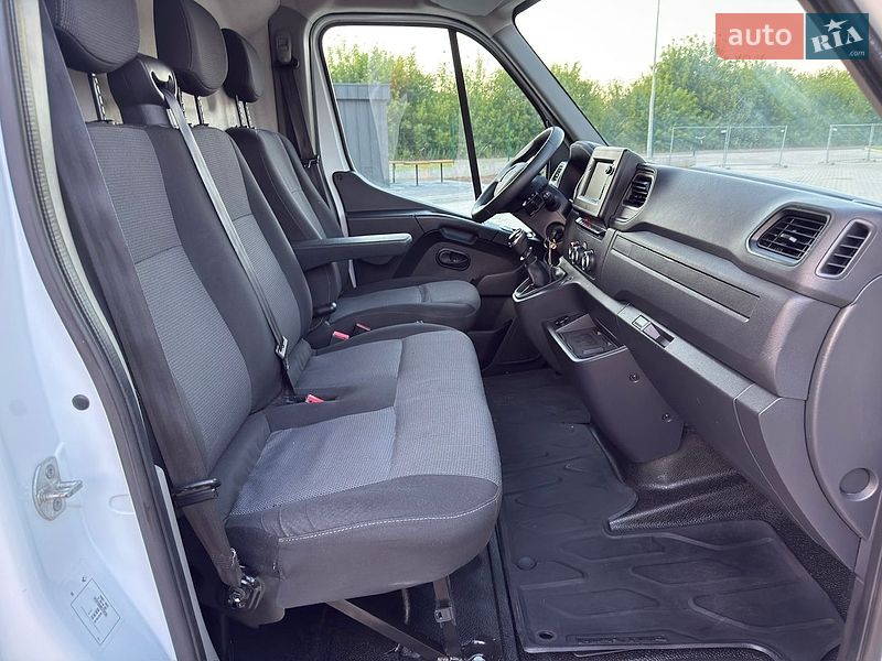 Вантажний фургон Renault Master 2020 в Дубні