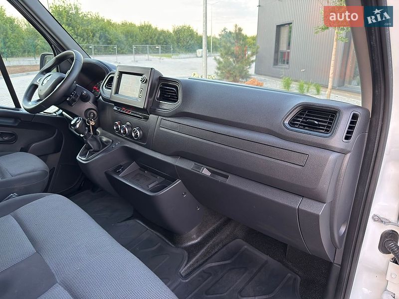 Вантажний фургон Renault Master 2020 в Дубні