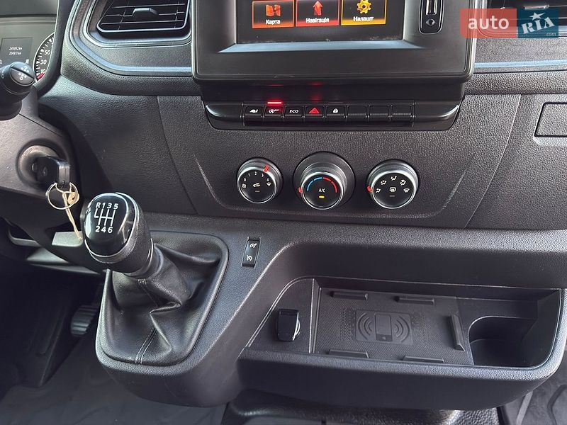 Вантажний фургон Renault Master 2020 в Дубні