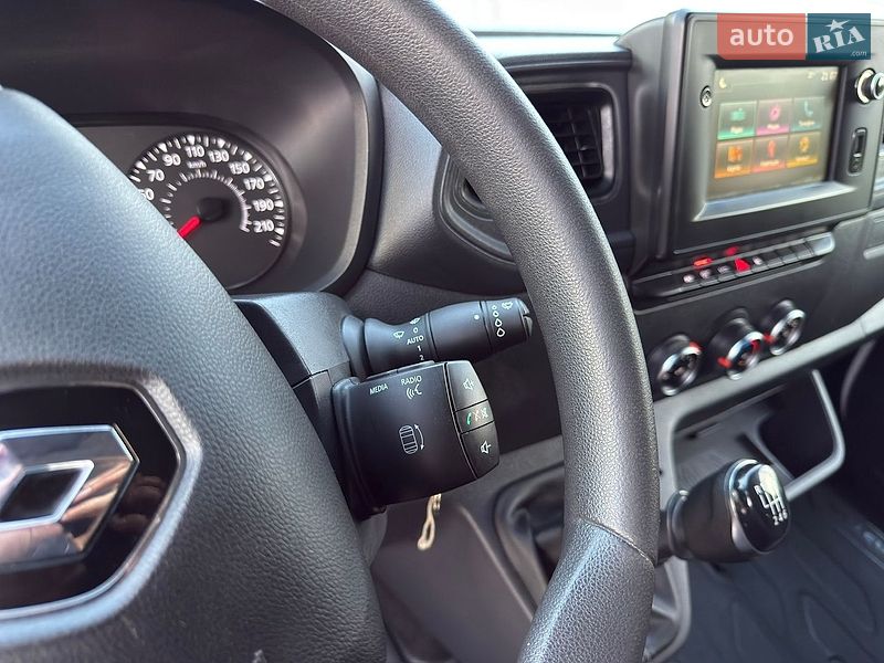 Вантажний фургон Renault Master 2020 в Дубні