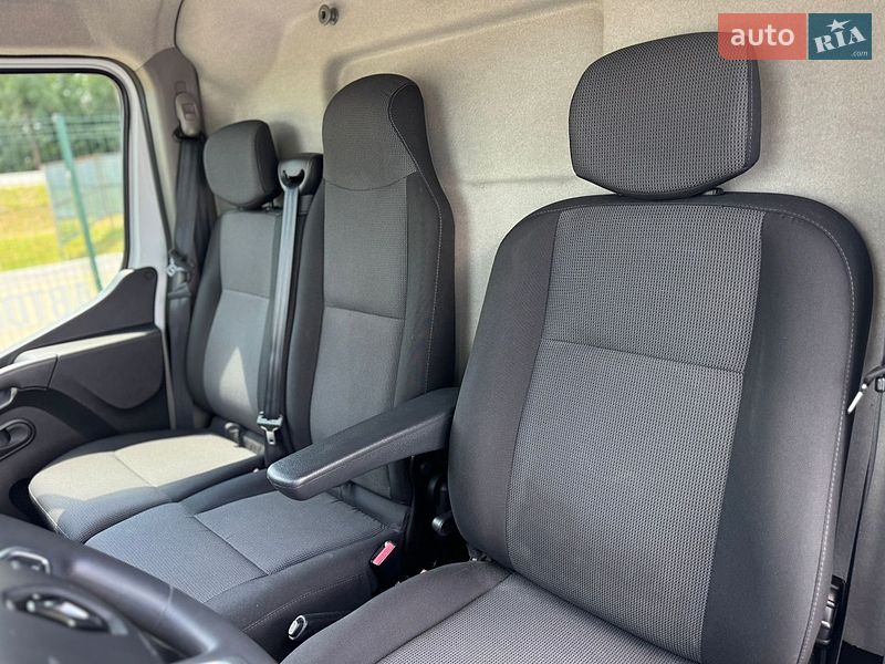 Грузовой фургон Renault Master 2022 в Умани
