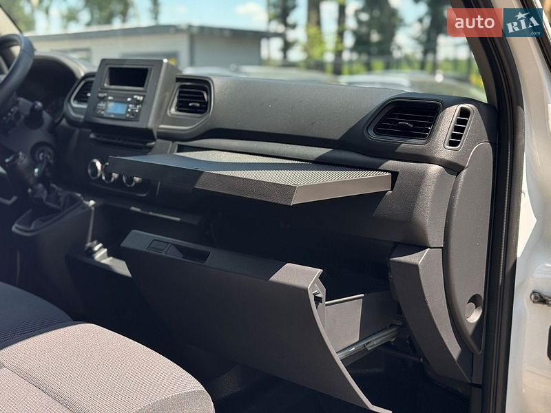 Грузовой фургон Renault Master 2022 в Умани