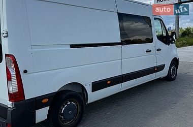 Вантажний фургон Renault Master 2016 в Львові