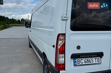 Вантажний фургон Renault Master 2016 в Львові