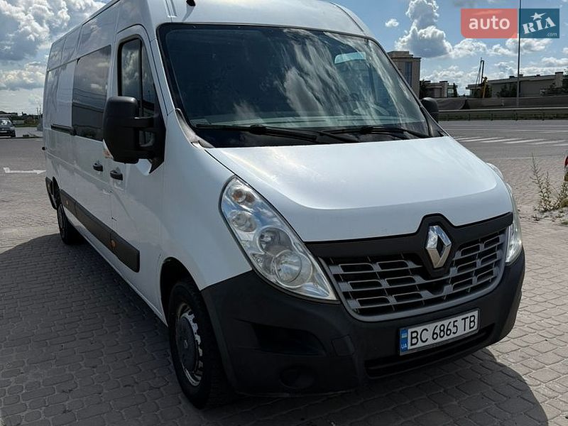 Вантажний фургон Renault Master 2016 в Львові