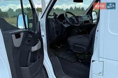 Вантажний фургон Renault Master 2016 в Львові