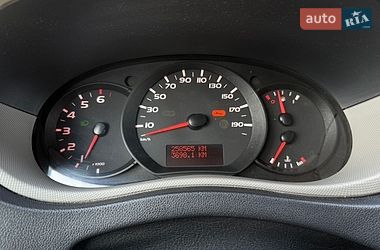 Вантажний фургон Renault Master 2016 в Львові