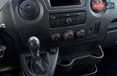 Вантажний фургон Renault Master 2016 в Львові