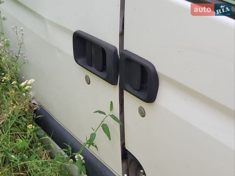 Грузовой фургон Renault Master 2007 в Киеве