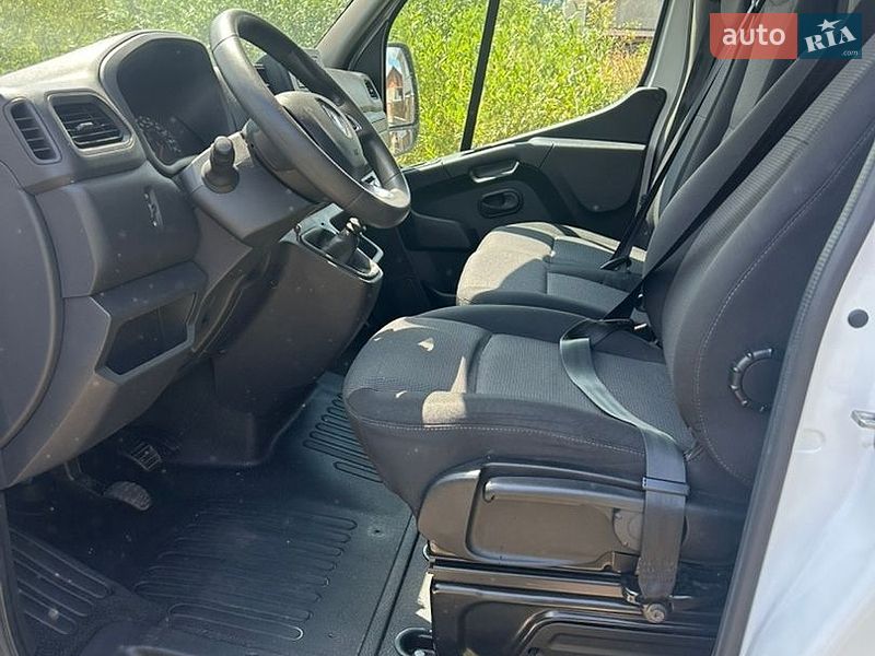 Тентованый Renault Master 2021 в Хусте